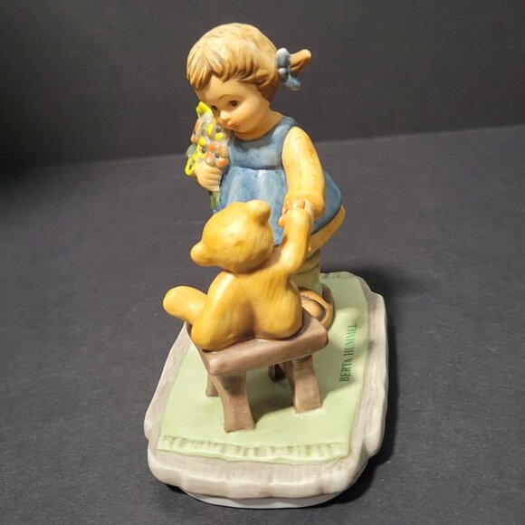 Goebel Hummel figurine With Love, Girl and Teddy Bear - Picture 3 of 7